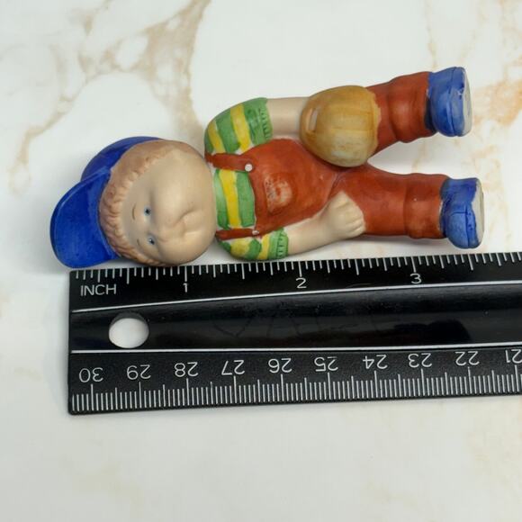 VTG 1984 OAA Cabbage Patch Kids Porcelain Figurine Boy Play Ball Nostalgia - Picture 5 of 6